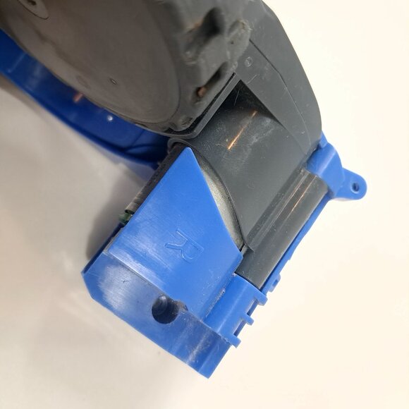 irobot Roomba robot vacuum 650 RIGHT wheel drive assembly 600 genuine OEM part - Picture 3 of 5